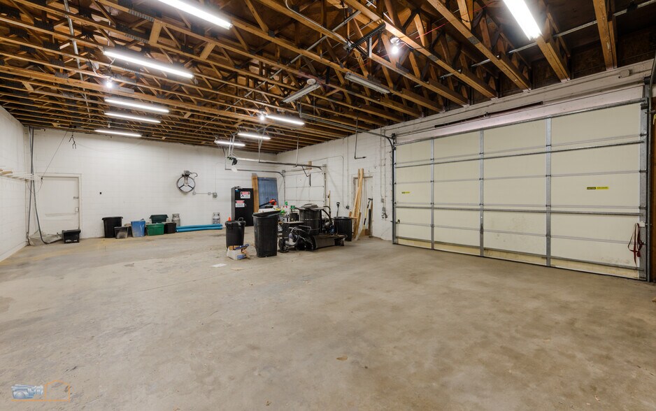 More Photos Of 1243 S Sherman Dr, Longmont Warehouse For Lease