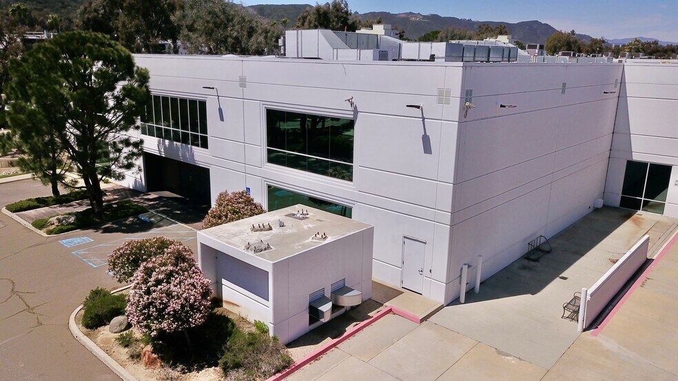 More Photos Of 43455 Business Park Dr, Temecula Research And Development For Sale