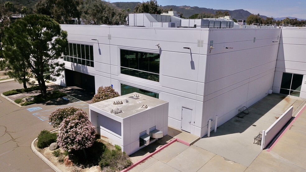 More Photos Of 43455 Business Park Dr, Temecula Research And Development For Sale