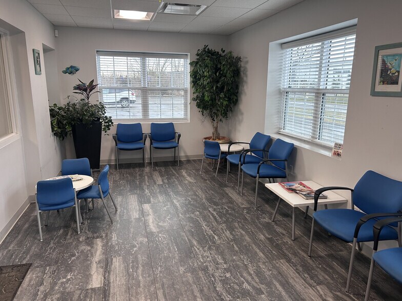 More Photos Of 2240 N Opdyke Rd, Auburn Hills Office For Sale