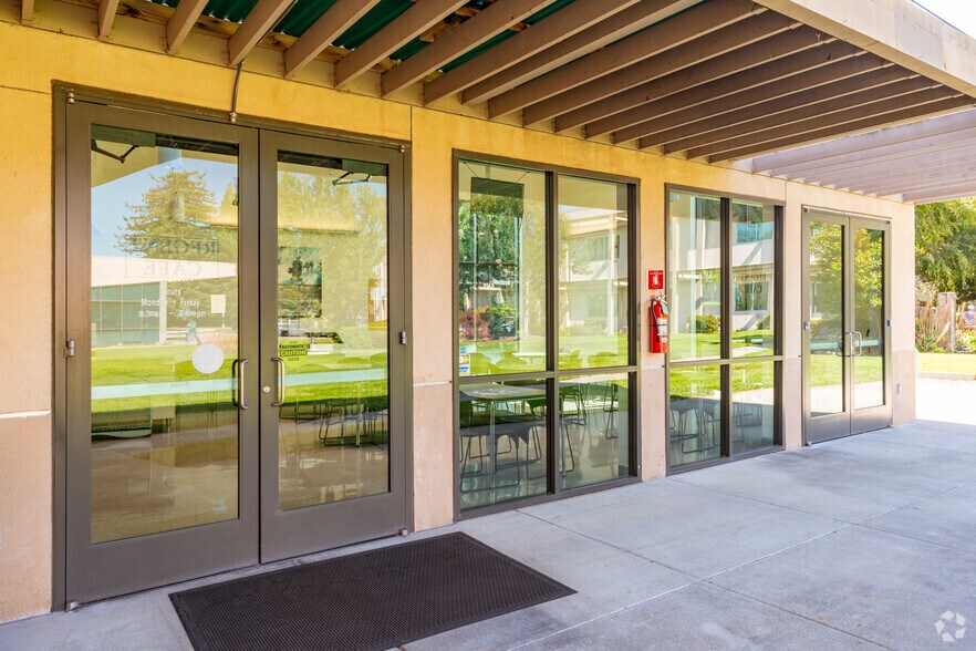 More Photos Of 345 Middlefield Rd, Menlo Park Office For Sale