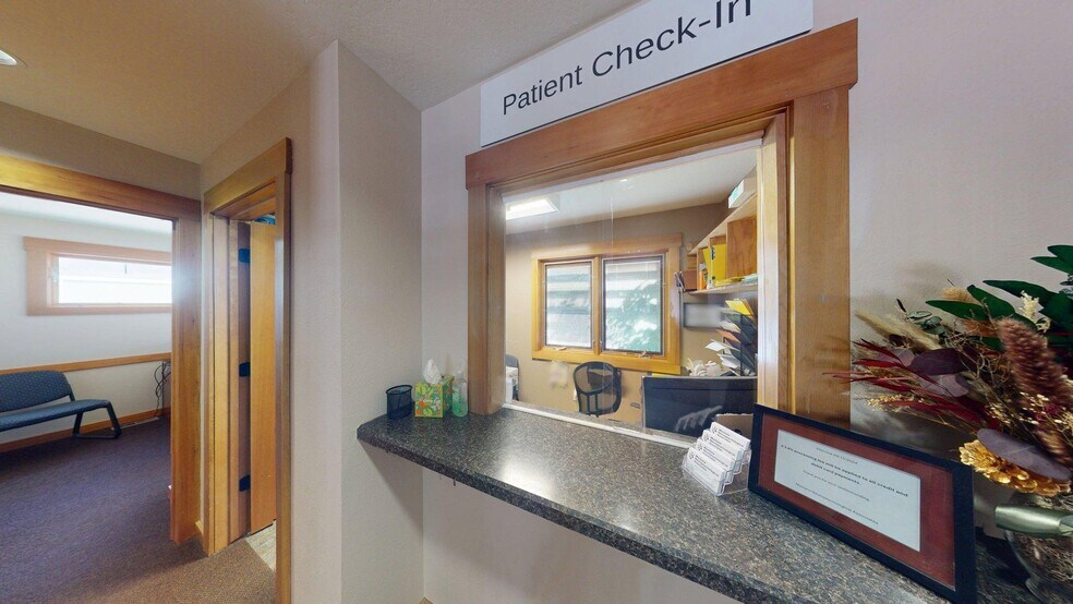 More Photos Of 1622 South Ave W, Missoula Medical For Sale