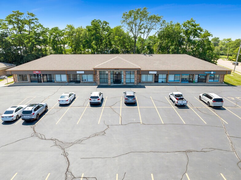 More Photos Of 3910 S Old Highway 94, Saint Charles Office For Sale