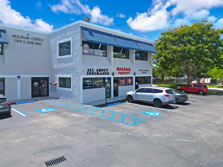 More Photos Of 17891 S Dixie Hwy, Miami Office For Sale