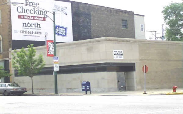 More Photos Of 455 W North Ave, Chicago Restaurant For Lease