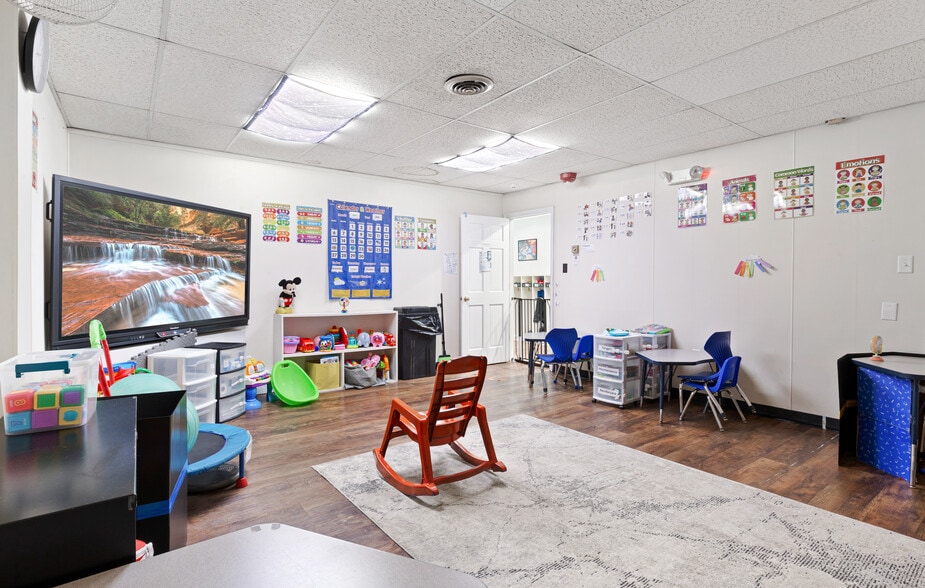 More Photos Of 1003 Wyoming Ave, Forty Fort Medical For Sale