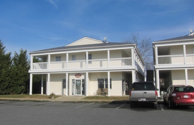 More Photos Of 119 N Main St, Galena Unknown For Lease