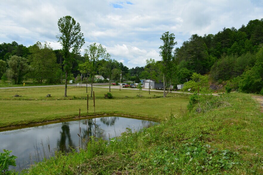 More Photos Of 6421 Highway 91 N, Laurel Bloomery Warehouse For Lease