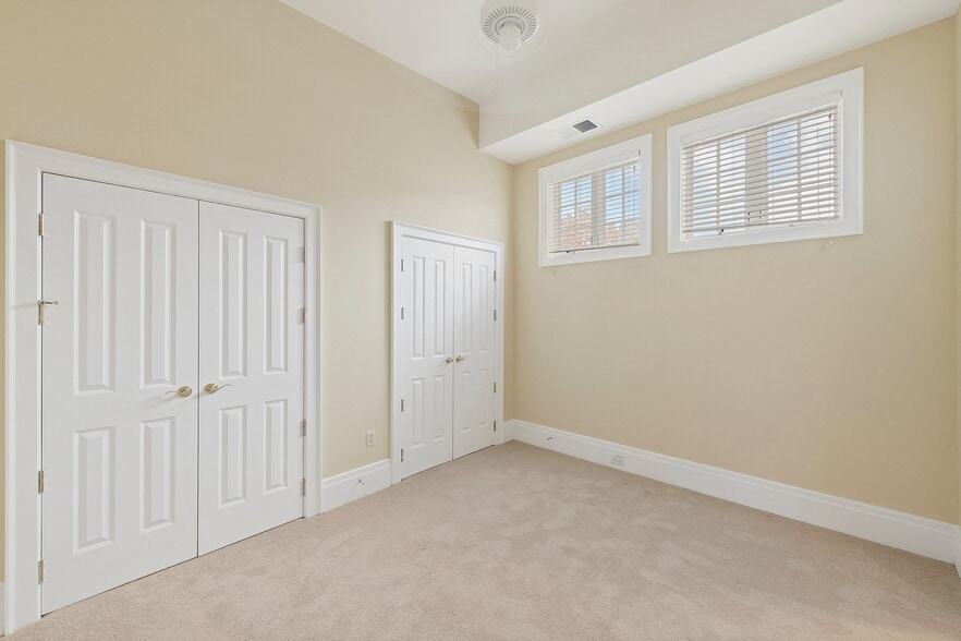 More Photos Of 2411 E Franklin St, Richmond Apartments For Lease