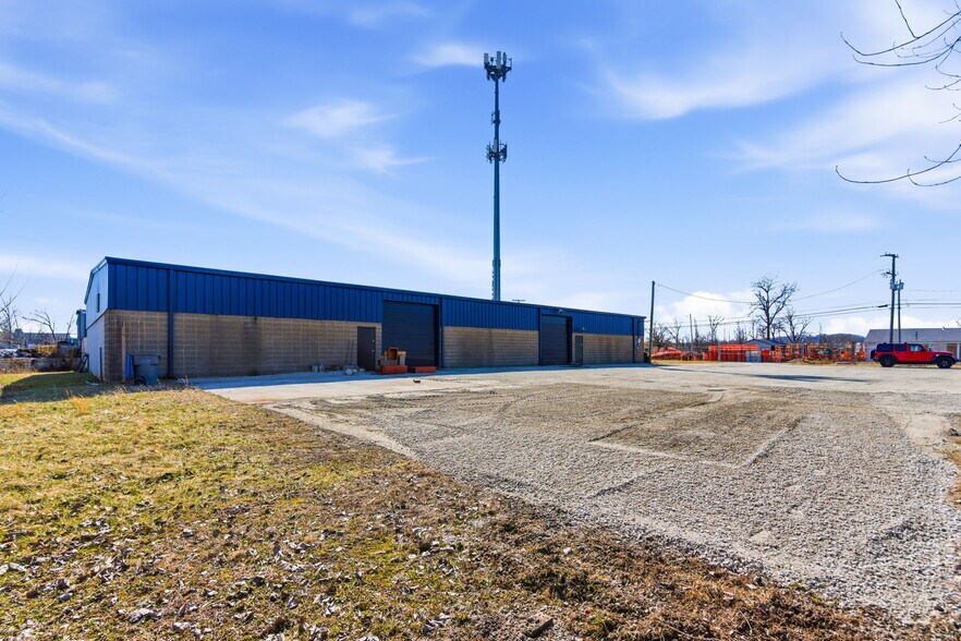 More Photos Of 473 Roberts Ave, Louisville Warehouse For Sale