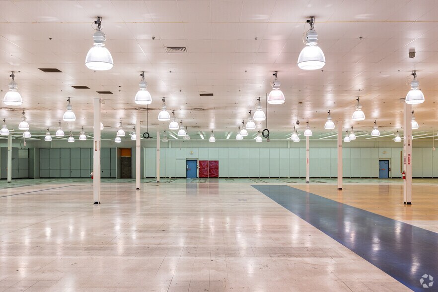 More Photos Of 718-760 W Hammer Ln, Stockton Unknown For Lease