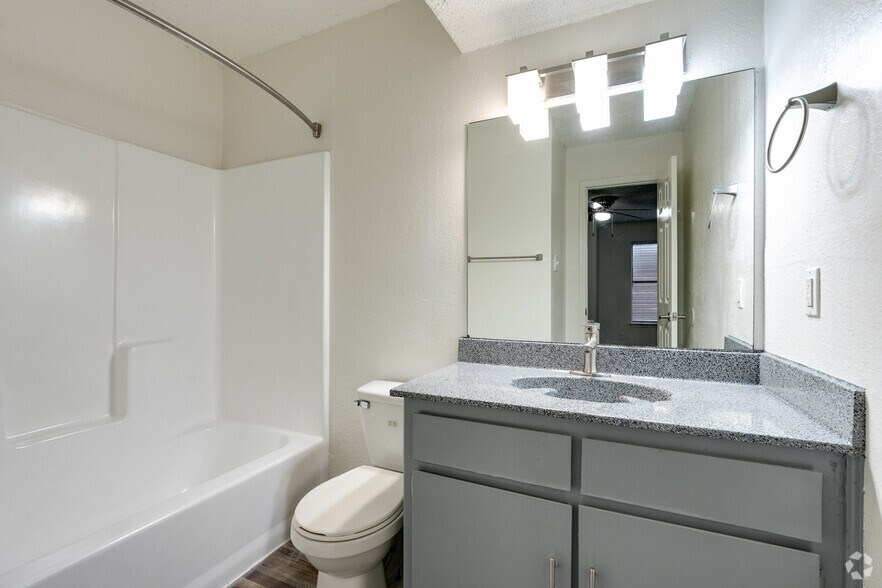 More Photos Of 121 S Hampton Rd, Crowley Apartments For Sale