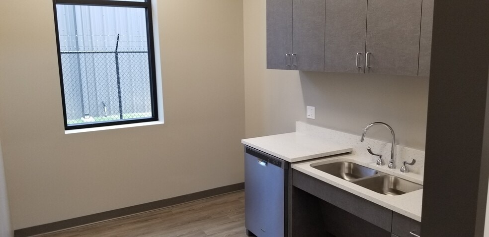 More Photos Of 4440 FM 2351, Friendswood Office For Sale