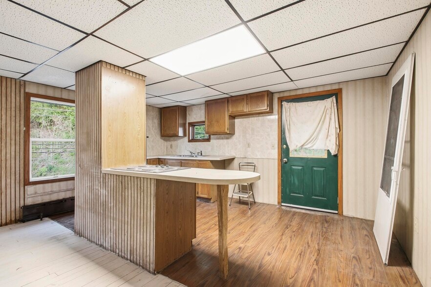 More Photos Of 116 Ringtown Blvd, Ringtown Flex For Sale