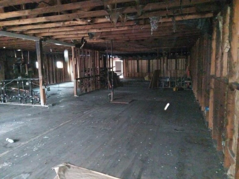 More Photos Of 11807 Main St, Fort Jones Storefront Retail Office For Sale