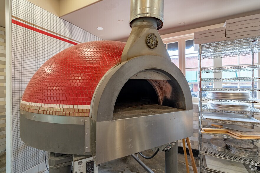 More Photos Of 534 S Myrtle Ave, Monrovia Restaurant For Lease