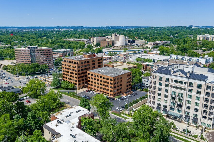 More Photos Of 102 Woodmont Blvd, Nashville Office For Lease