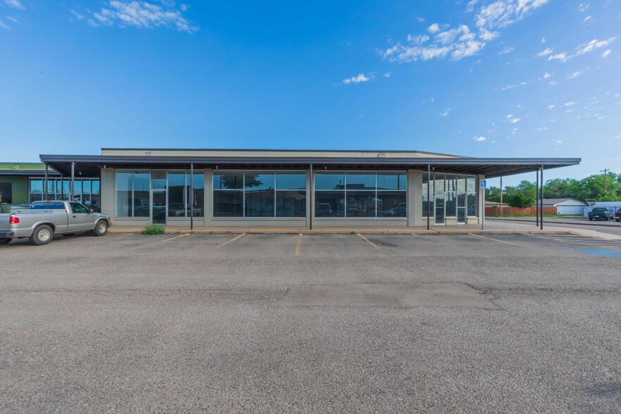 Primary Photo Of 3914 Canyon Expressway (Drive), Amarillo Storefront For Sale