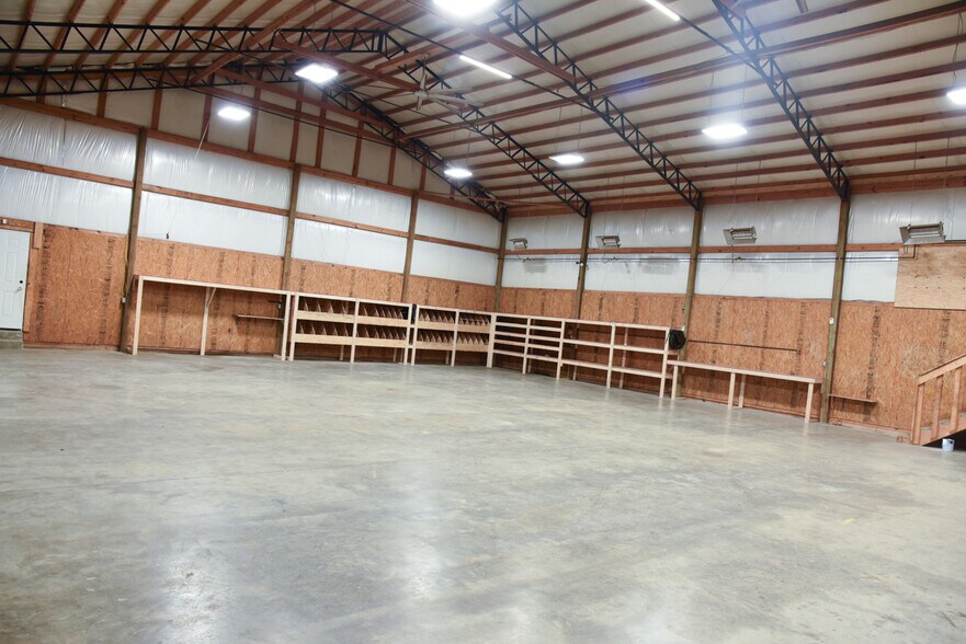 More Photos Of 101 E Byrd Rd, Hartselle Office For Lease