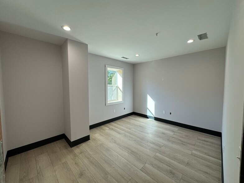 More Photos Of 61 Toto Creek Park Rd, Dawsonville Warehouse For Sale