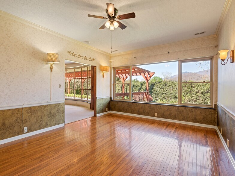 More Photos Of 142 Country Club Dr, Waynesville Hospitality For Sale