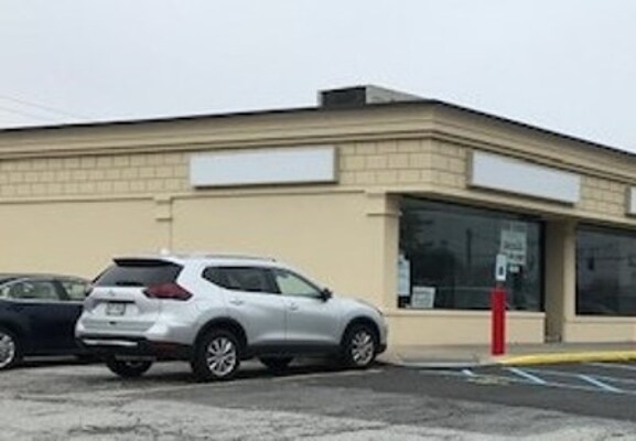 Primary Photo Of 4222-4258 Hicksville Rd, Bethpage General Retail For Lease