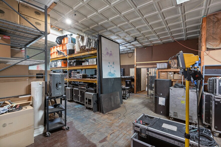 More Photos Of 310 W Broad St, Richmond Storefront For Sale