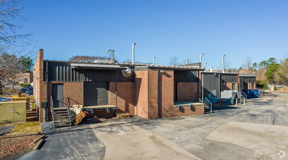 More Photos Of 617 Hutton St, Raleigh Research And Development For Lease