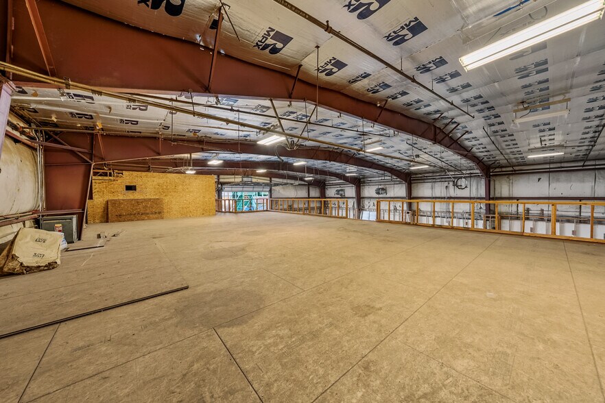 More Photos Of 1385 Antelope Rd, White City Manufacturing For Lease