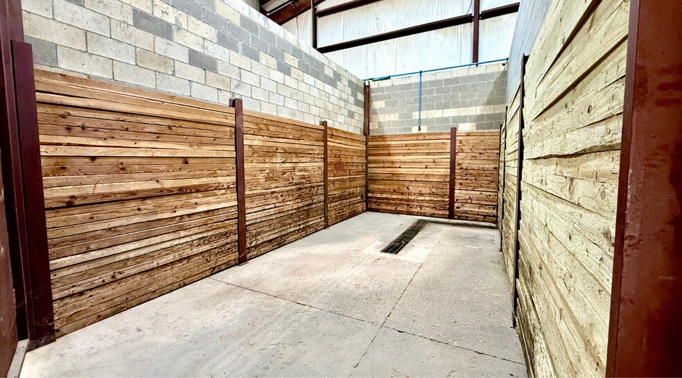 More Photos Of 4617 S County Rd 1210 rd, Midland Warehouse For Lease