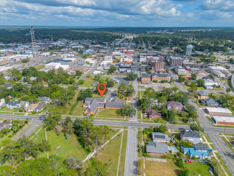 More Photos Of 412 McDonald St, Waycross Specialty For Sale