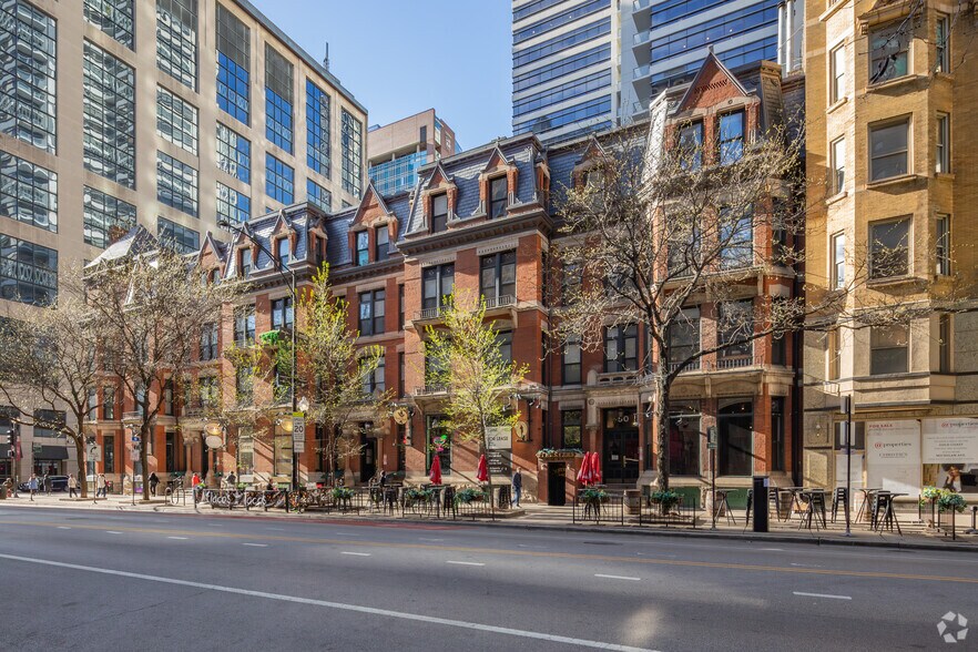 Primary Photo Of 42-50 E Chicago Ave, Chicago Apartments For Lease