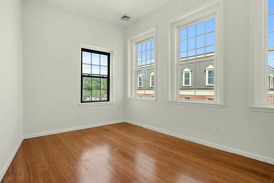 More Photos Of 62 Wingate St, Haverhill Apartments For Sale
