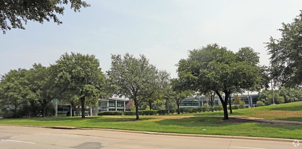 More Photos Of 700 Hidden Rdg, Irving Office For Lease