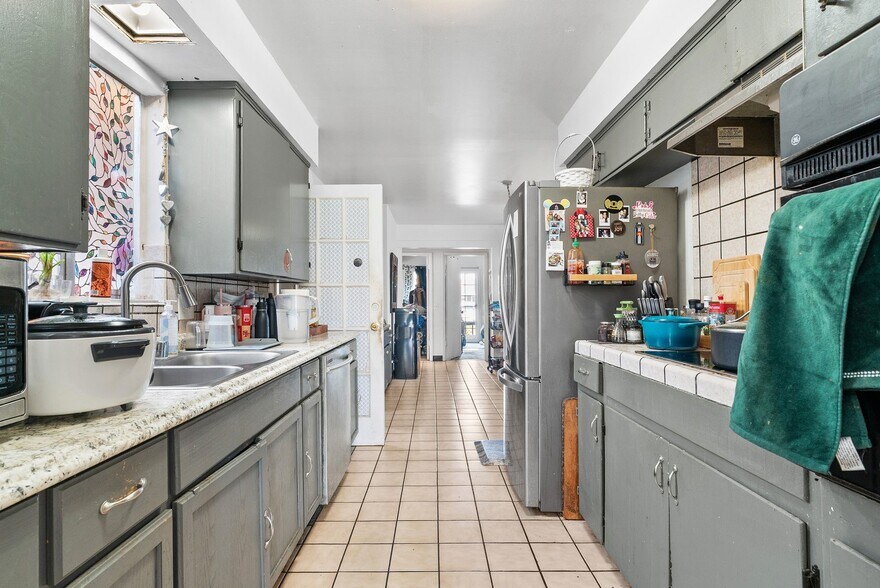 More Photos Of 1708 Hallmark Ln, San Jose Healthcare For Sale