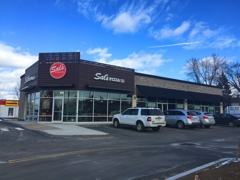 More Photos Of 296 S Willow St, Manchester Restaurant For Lease