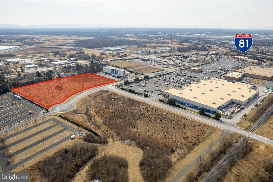 More Photos Of Market, Winchester Land For Sale