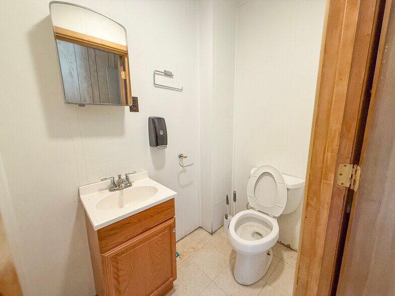 More Photos Of 11730 Highway 152, Pampa Warehouse For Sale