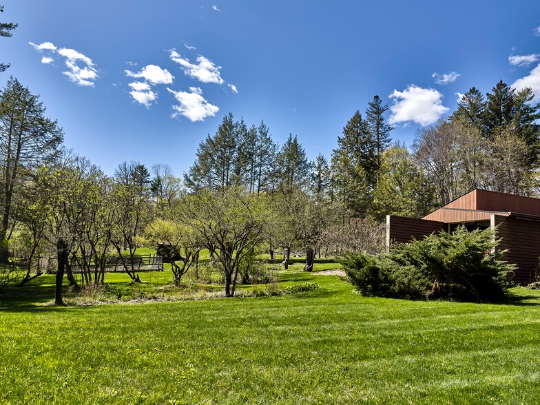 More Photos Of 349 Old Stockbridge Rd, Lenox Schools For Sale