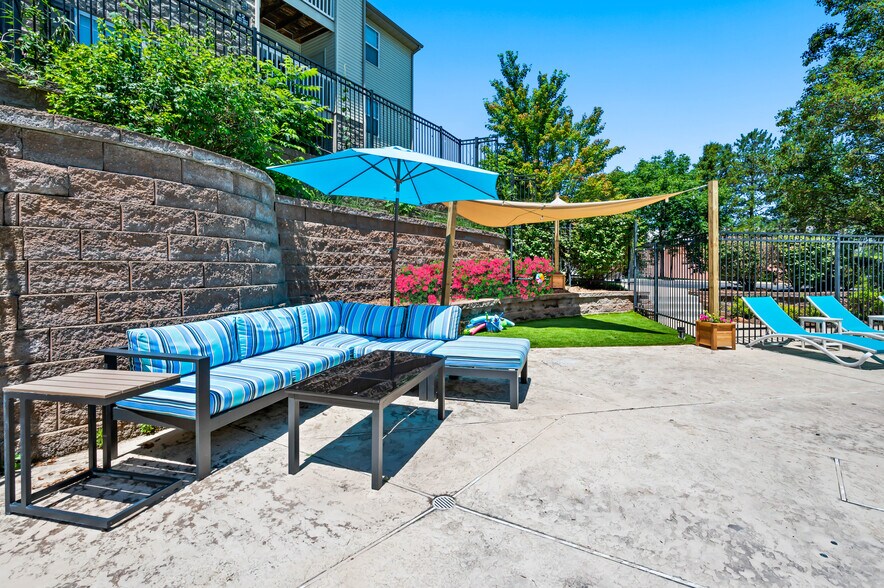 More Photos Of 400 Legends Terrace Dr, Eureka Apartments For Sale