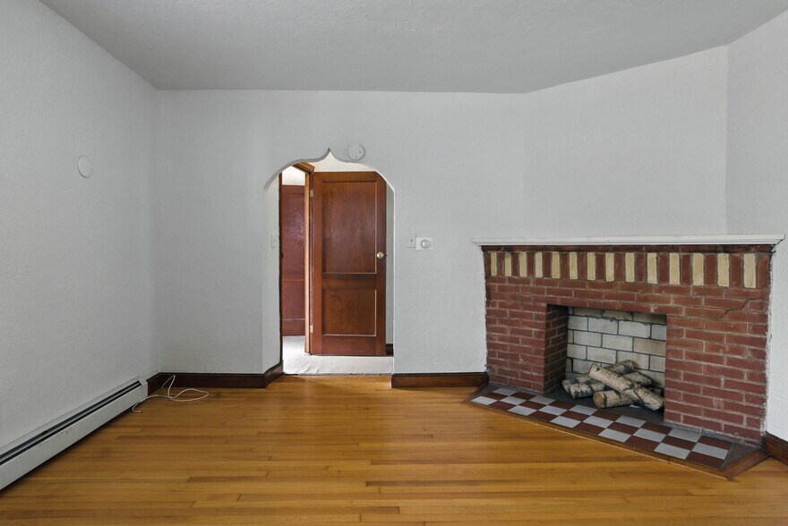 More Photos Of 177-179 Massachusetts Ave, North Andover Apartments For Sale