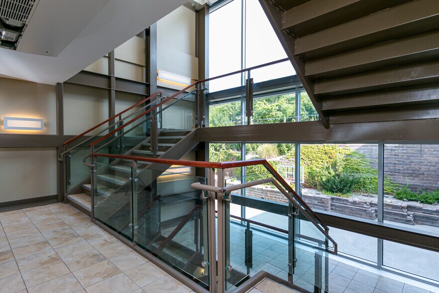 More Photos Of 1632 McCain Ln, Manhattan Sorority Fraternity House For Sale