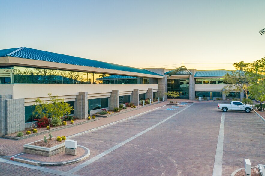 More Photos Of 6710 N Scottsdale Rd, Scottsdale Unknown For Lease