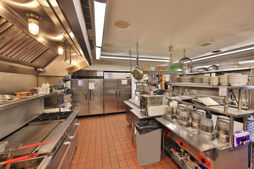 More Photos Of 10900 Hwy 65, Mesa Hotel For Sale