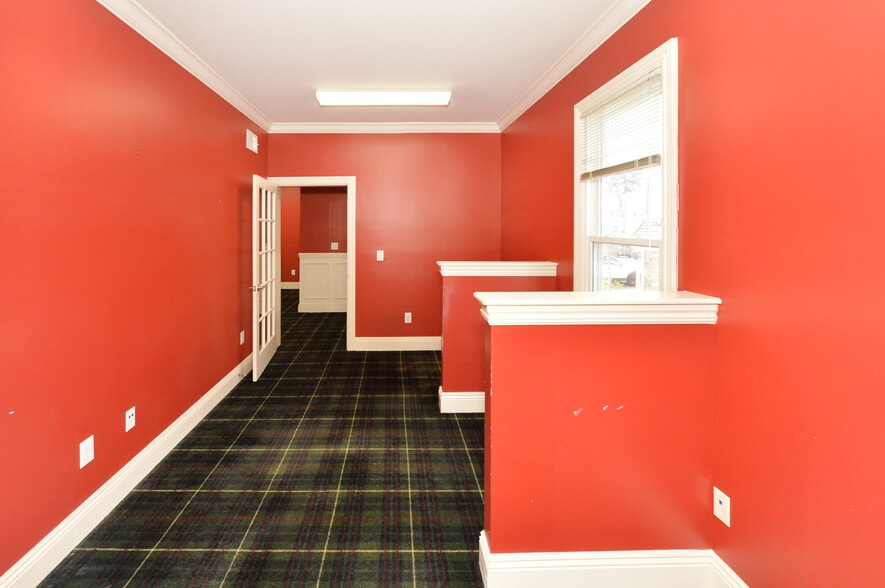 More Photos Of 45-47 E Main St, Ramsey Office Residential For Lease