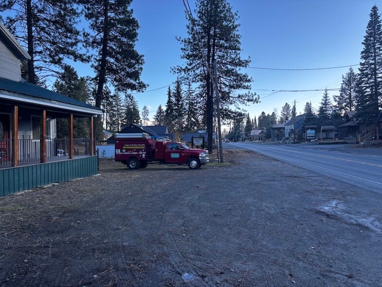 More Photos Of 305 N 3rd St, Mccall Freestanding For Sale