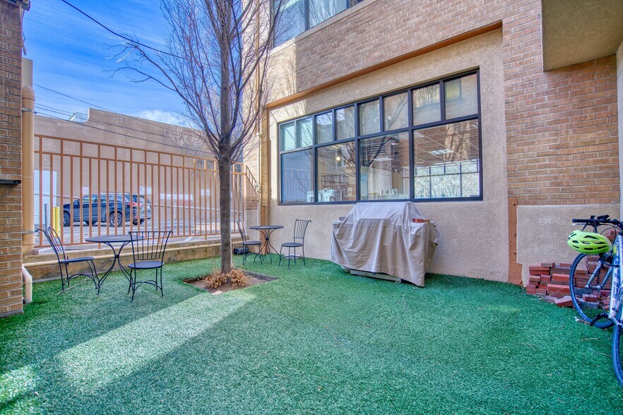 More Photos Of 1319 Spruce St, Boulder Office For Sale