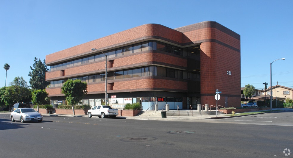 More Photos Of 223 N Garfield Ave, Monterey Park Medical For Sale