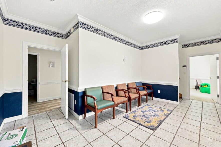 More Photos Of 1708 S Mebane St, Burlington Office For Sale