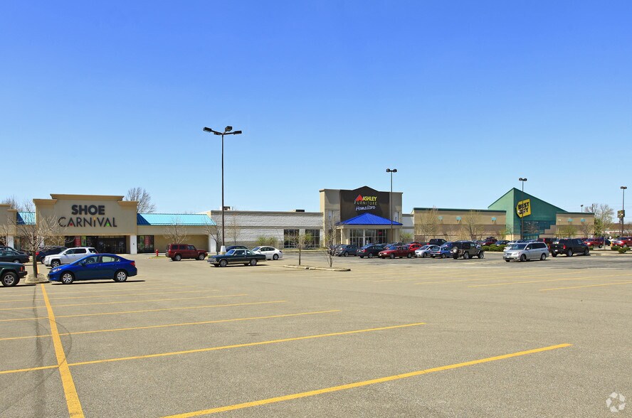 More Photos Of 7900 Plaza Blvd, Mentor General Retail For Lease